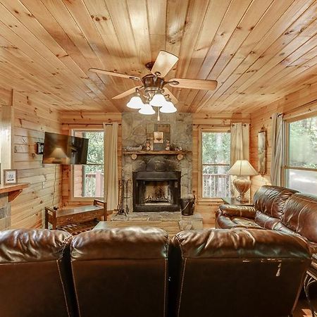 Cabin With Jacuzzi & Hydrotherapy Spanear Helen Cleveland Exterior photo
