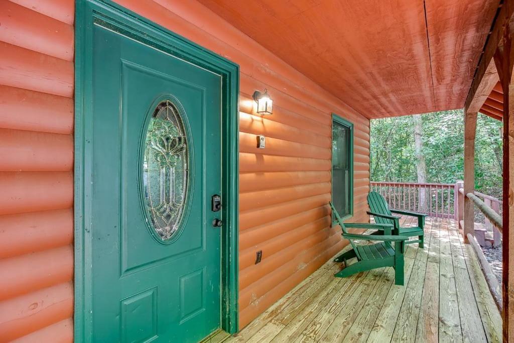 Cabin With Jacuzzi & Hydrotherapy Spanear Helen Cleveland Exterior photo