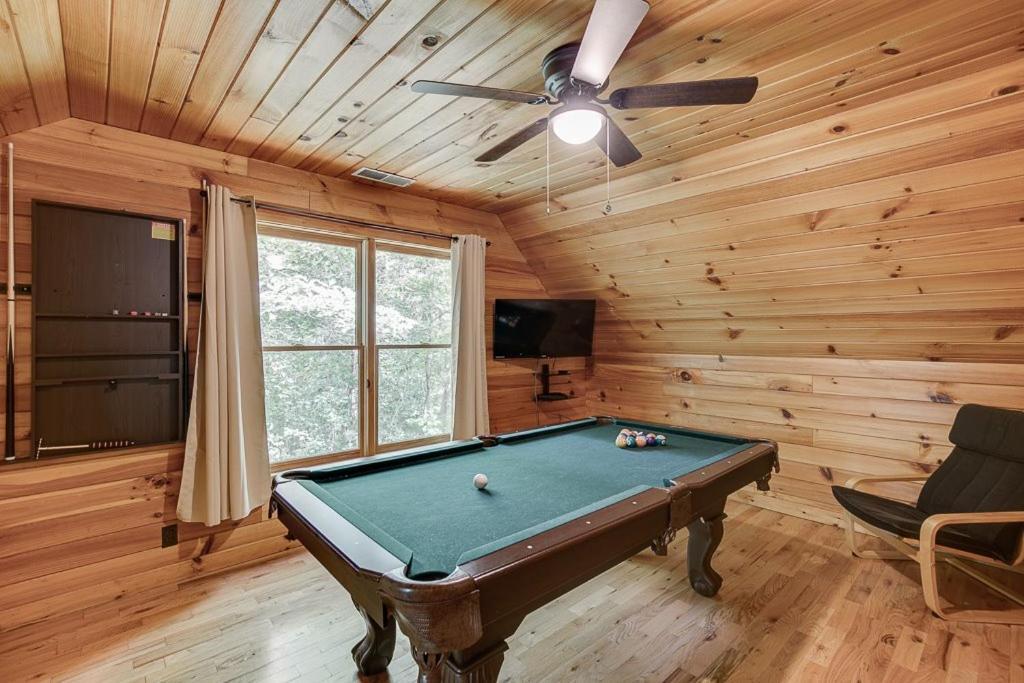 Cabin With Jacuzzi & Hydrotherapy Spanear Helen Cleveland Exterior photo