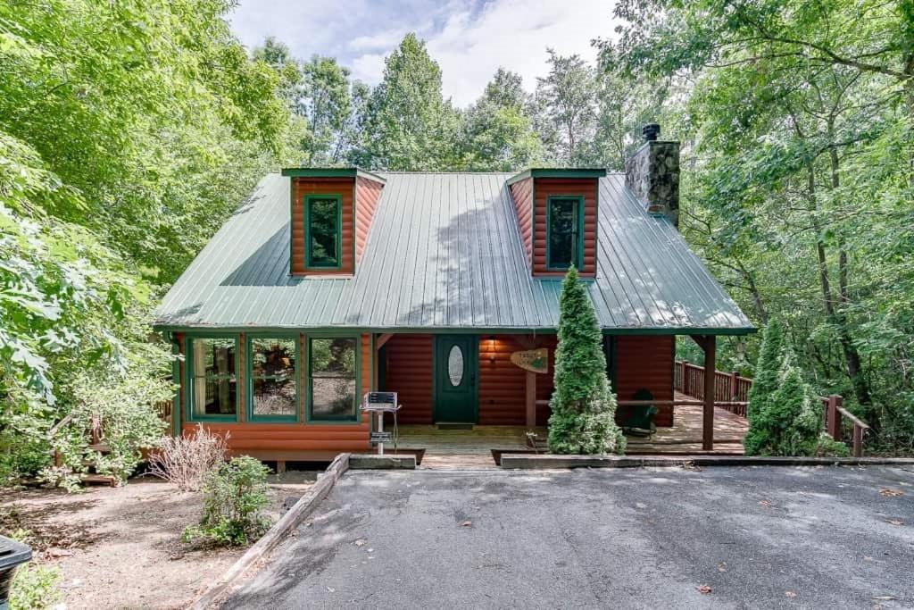 Cabin With Jacuzzi & Hydrotherapy Spanear Helen Cleveland Exterior photo
